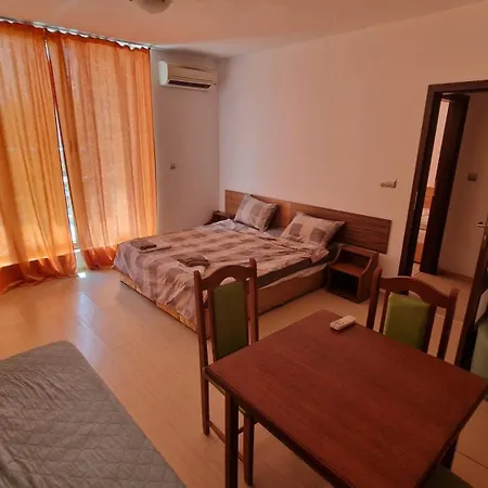 Apartment Pontica *